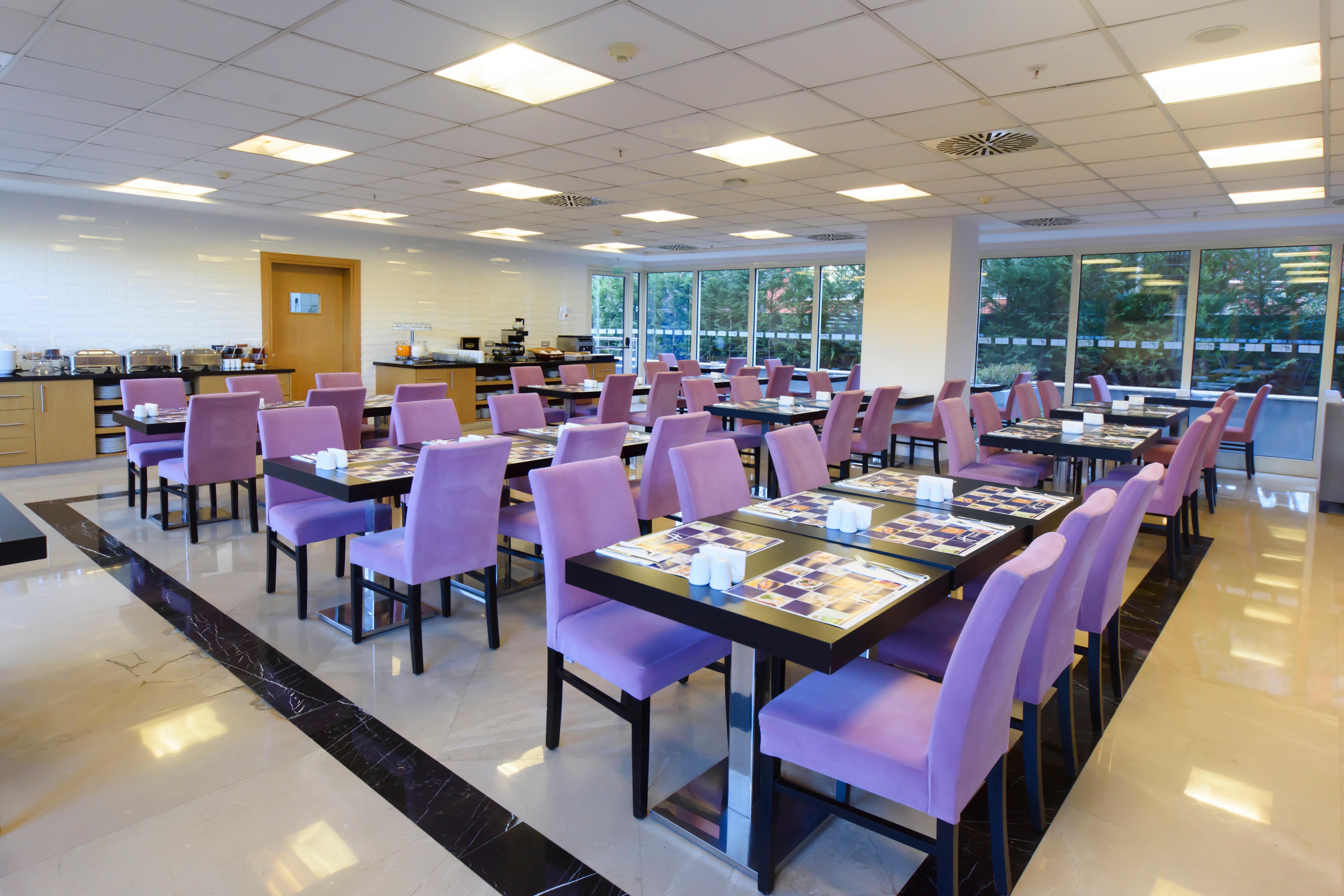 Holiday Inn Express Istanbul-Altunizade By Ihg Exterior photo