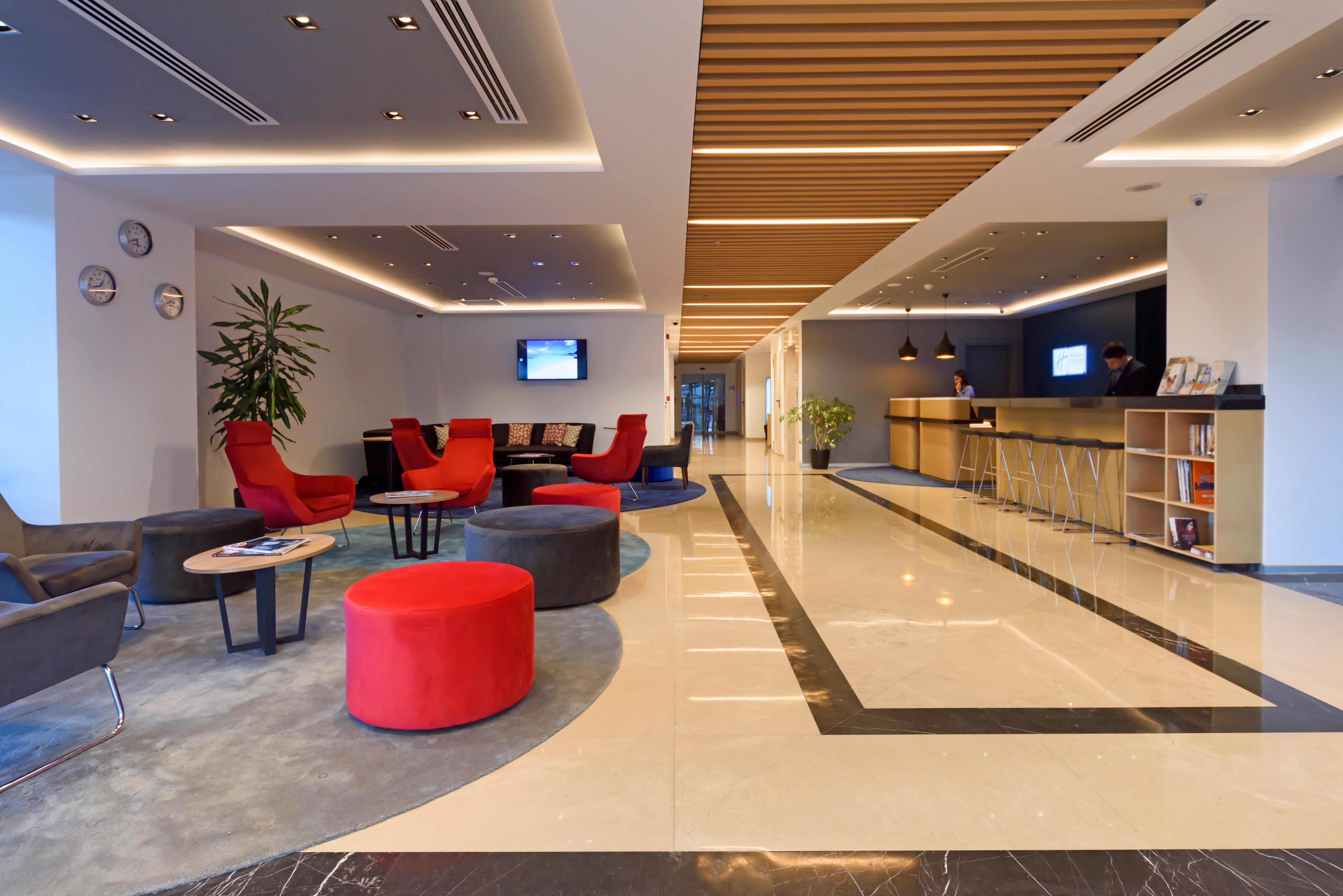 Holiday Inn Express Istanbul-Altunizade By Ihg Exterior photo